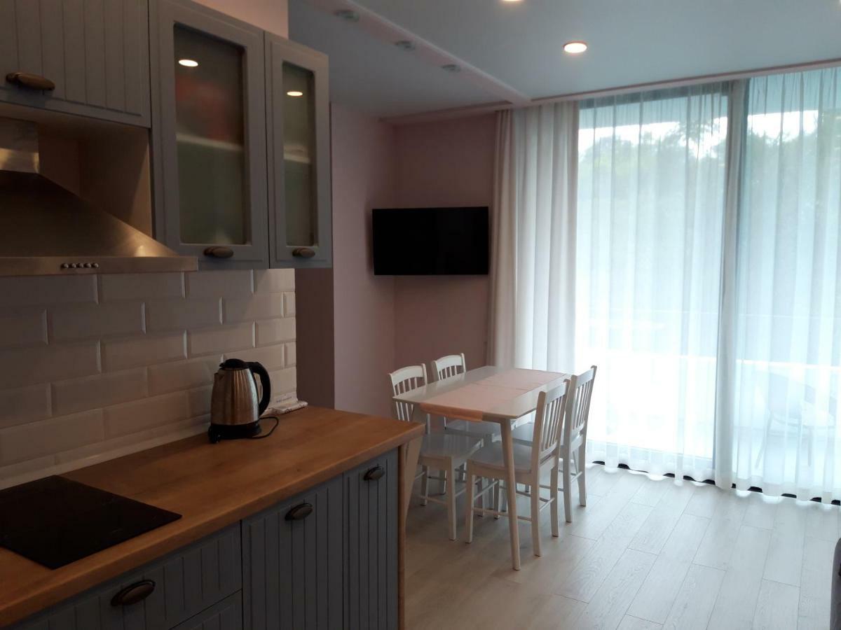 Green Line Apartment Батуми Екстериор снимка